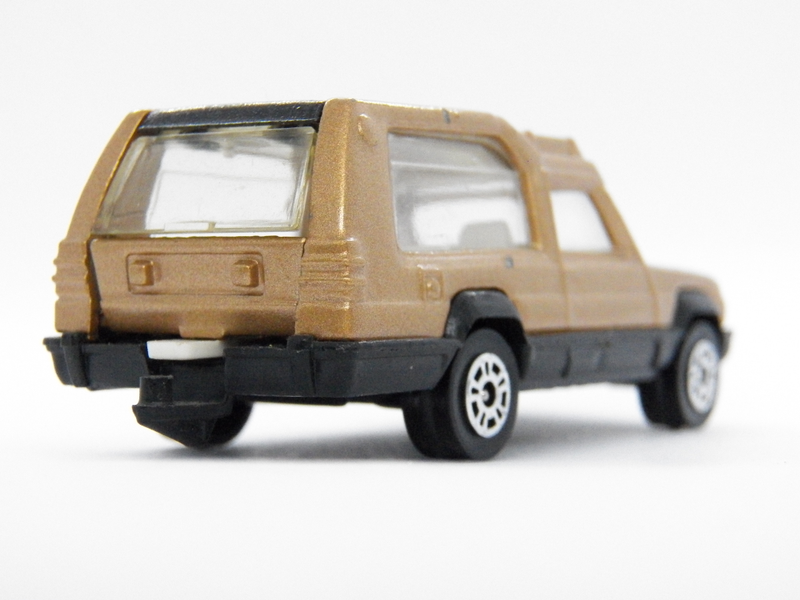 Illustration for article titled Is it Friday yet? Corgi Matra Rancho! 1:64